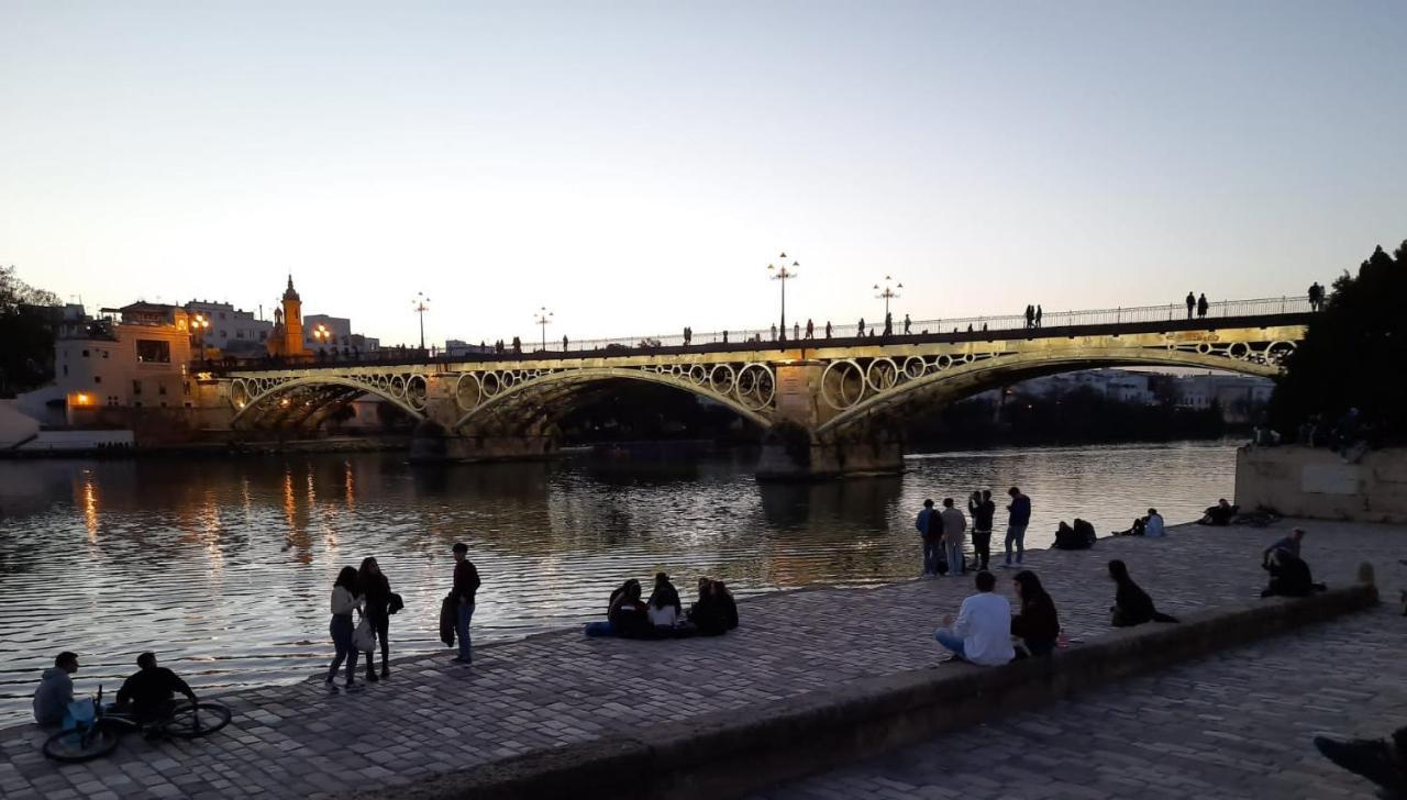 El Reloj Del Viajero Lejlighed Sevilla Eksteriør billede